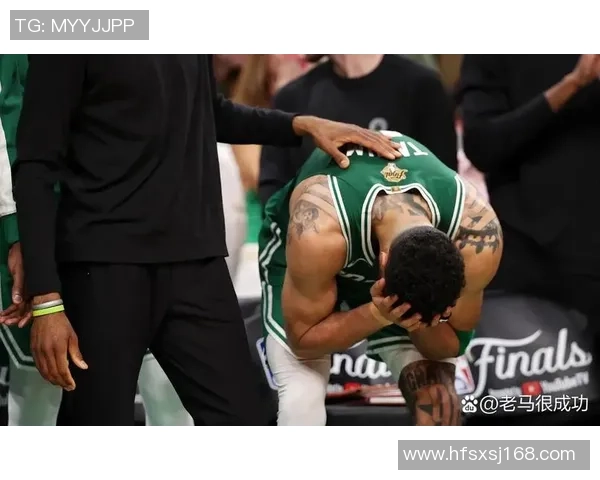 凯尔特人足球队球星的传奇故事与赛场背后的奋斗精神