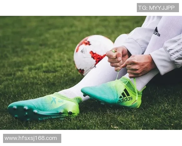 足球球星撩妹技巧揭秘 揭露绿茵场上撩动心弦的秘密与内幕